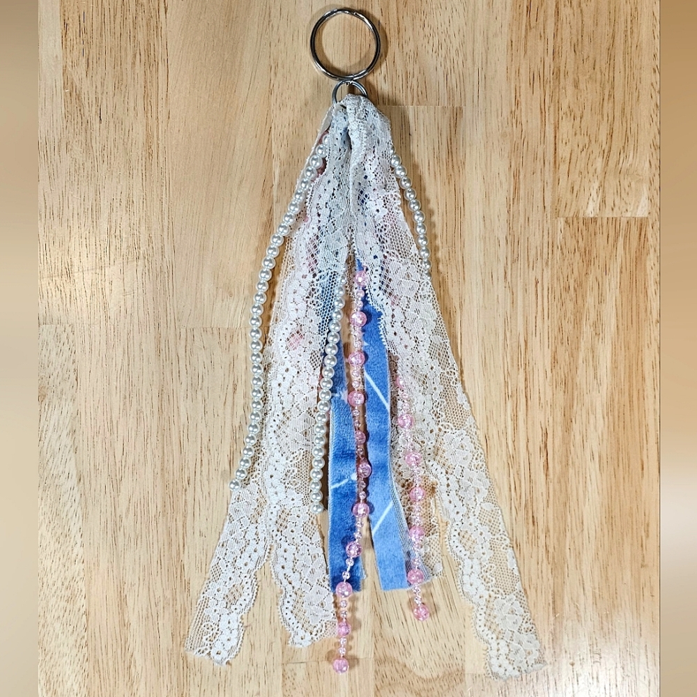 New✨️Lace & Bead Keychain